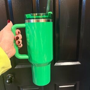 Stanley x Starbucks 40oz green tumbler cup NWT (small ding on bottom) limited